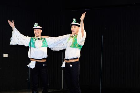Kultura & folklor * VUS Ondráš; pásmo Z kraje do kraje ve velkopavlovické sokolovně