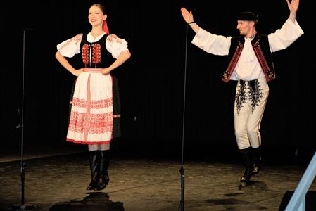 Kultura & folklor * VUS Ondráš; pásmo Z kraje do kraje ve velkopavlovické sokolovně