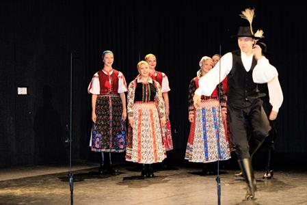 Kultura & folklor * VUS Ondráš; pásmo Z kraje do kraje ve velkopavlovické sokolovně