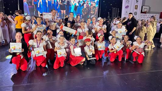 Kultura & umění * Danceversity Hustopeče přivezla z Mistrovství světa v Budapešti krásné 2. místo