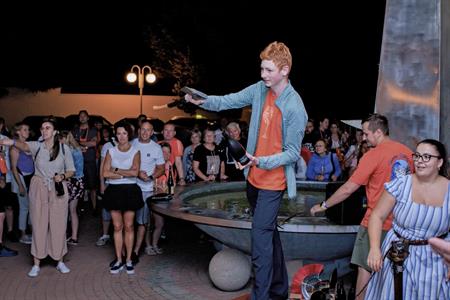 Víno z Velkých Pavlovic, z.s. * NOČNÍ OTEVŘENÉ SKLEPY aneb VÍNO V ORANŽOVÉM 2025