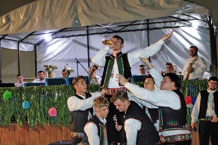 Folkór * Už víme, čí sú hody!
