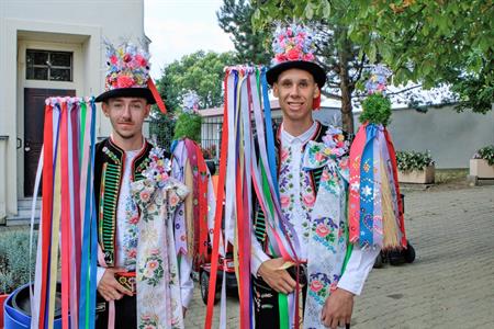 Kultura & folklor * HODY 2025 - Hodovní neděle 17. srpna 2025 - Slavnostní mše svatá a požádaní pana starosty o povolení hodů