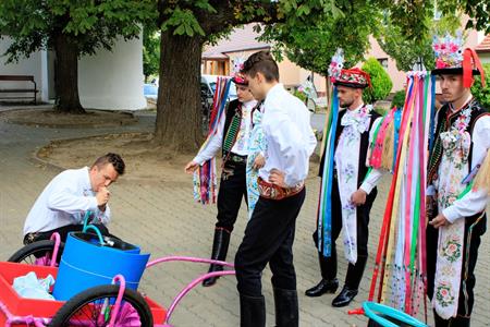 Kultura & folklor * HODY 2025 - Hodovní neděle 17. srpna 2025 - Slavnostní mše svatá a požádaní pana starosty o povolení hodů