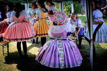 Kultura & folklor * HODY 2025 - Hodovní neděle 17. srpna 2025 - U první stárky Kláry Zborovské