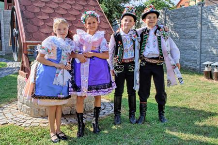 Kultura & folklor * HODY 2025 - Hodovní neděle 17. srpna 2025 - U první stárky Kláry Zborovské