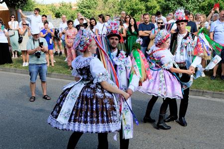 Kultura & folklor * HODY 2025 - Hodovní neděle 17. srpna 2025 - U první stárky Kláry Zborovské