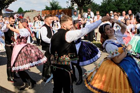 Kultura & folklor * HODY 2025 - Hodovní neděle 17. srpna 2025 - U první stárky Kláry Zborovské