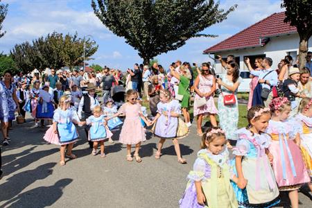 Kultura & folklor * HODY 2025 - Hodovní neděle 17. srpna 2025 - U první stárky Kláry Zborovské