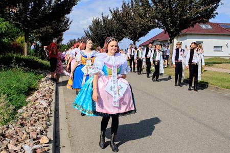Kultura & folklor * HODY 2025 - Hodovní neděle 17. srpna 2025 - U první stárky Kláry Zborovské