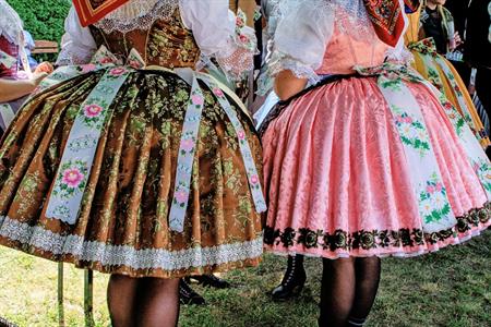 Kultura & folklor * HODY 2025 - Krása dívčího velkopavlovického kroje
