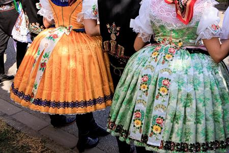 Kultura & folklor * HODY 2025 - Krása dívčího velkopavlovického kroje