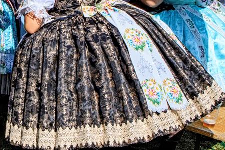 Kultura & folklor * HODY 2025 - Krása dívčího velkopavlovického kroje