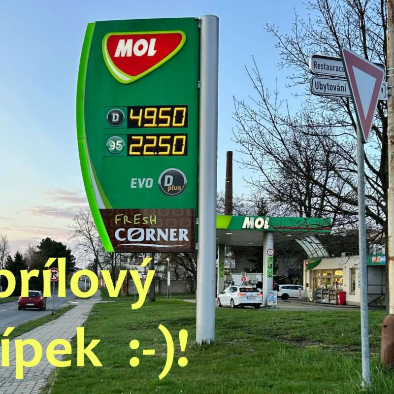 Levnější benzín jen pro místní: Apríl z Velkých Pavlovic strhl lavinu