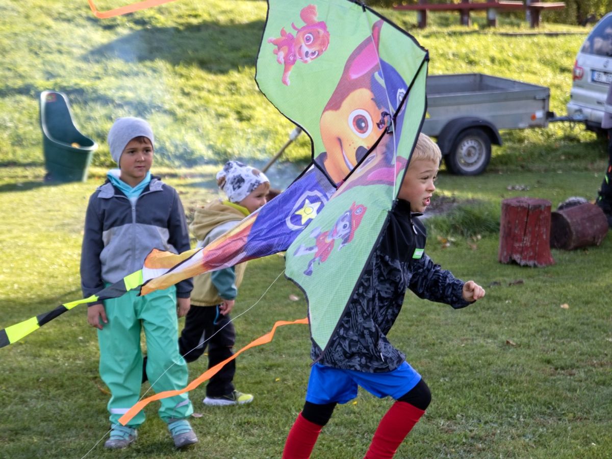 DRAKIÁDA aneb LÉTÁME S DRAKY