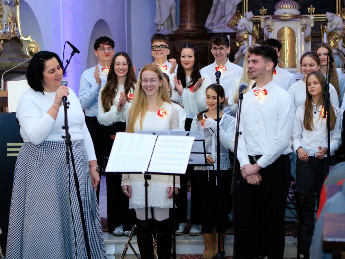 VÁNOČNÍ KONCERT studentů velkopavlovického gymnázia