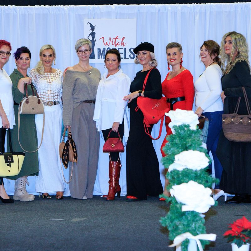 Sokolovna žila módou i charitou