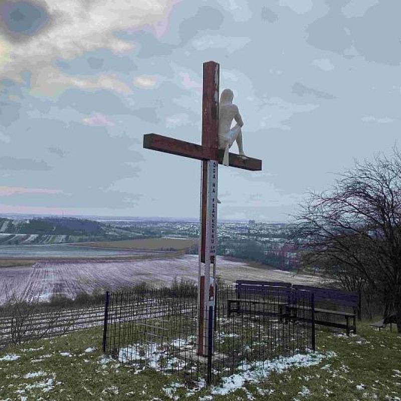 Zmrtvýchvstání v Pavlovicích: Kristus nad městem je zpět, připíjí mu frankovkou