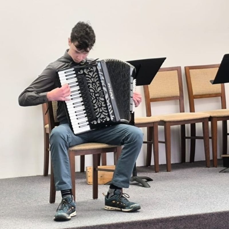 Akordeonista Kilián Barnáš zlatý. Plynule postoupil z okresu na kraj